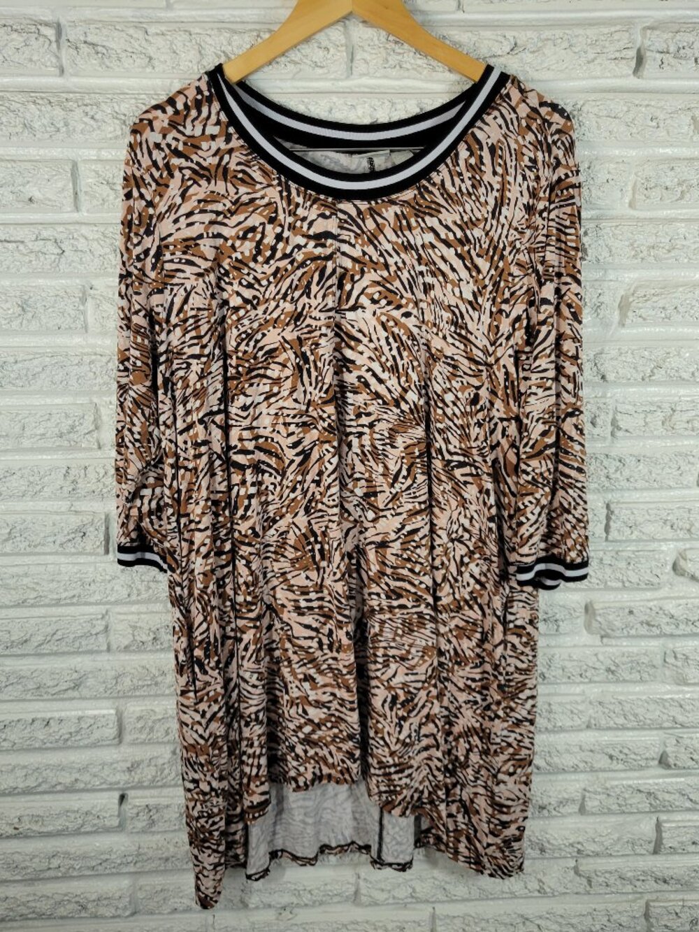 Zim & Zoe Womens Size 20 Dress Plus Geometric Brown Black Hi Low Pocket GEO145E